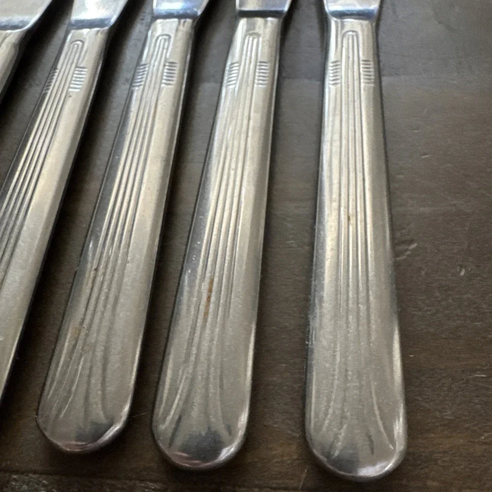 World Brand Tableware WOF25 Stainless Steel Dinner/Butter Knives Lot 11